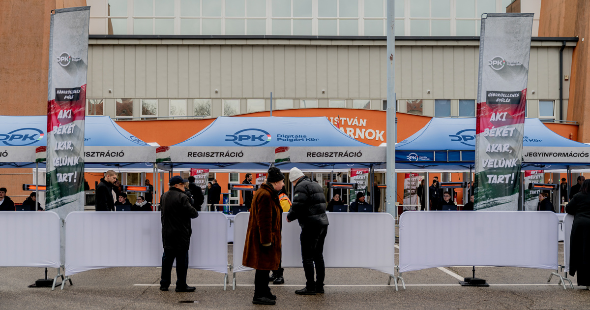 DPK-gyűlés Kecskeméten: „Isten mentsen, hogy lerombolják, amit felépítettünk"