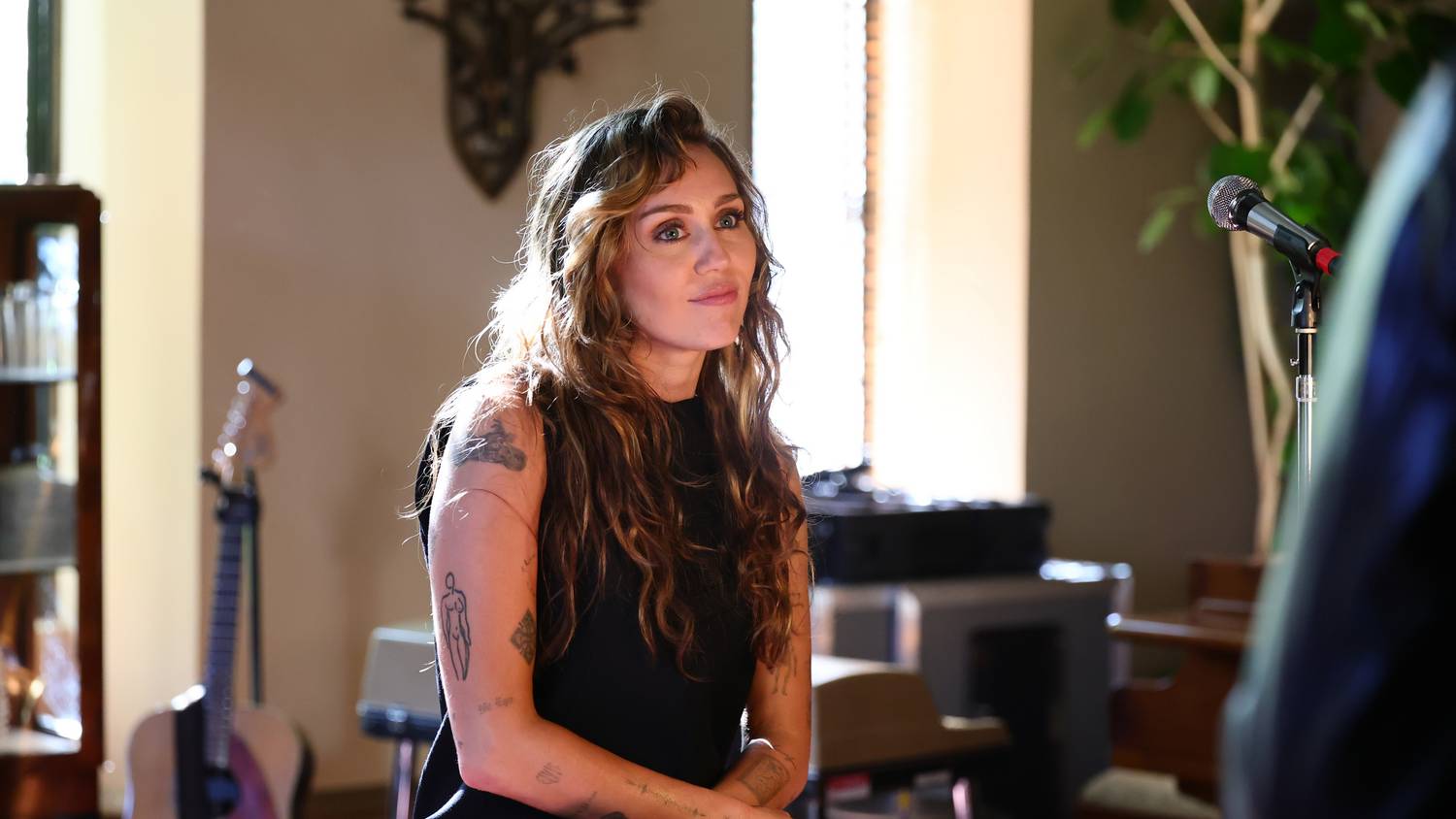 Miley Cyrus vőlegénye még a szüleivel élt, amikor elkezdtek randizni egymással