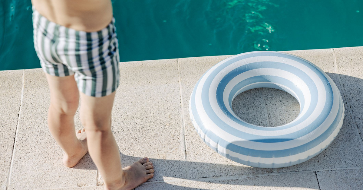 Senki nem vette észre, hogy elmerült a 3 éves kisfiú az úszásoktatáson: majdnem megfulladt