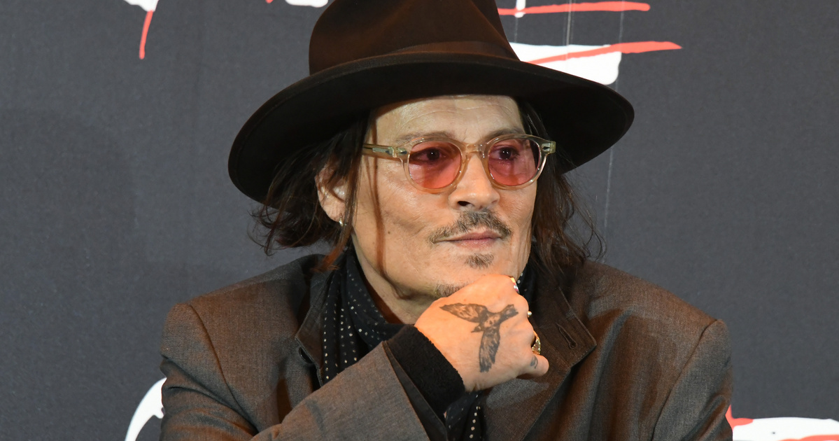 Johnny Depp lánya ebbe a nőbe szeretett bele fülig: Lily-Rose és Danielle már 2 éve együtt vannak