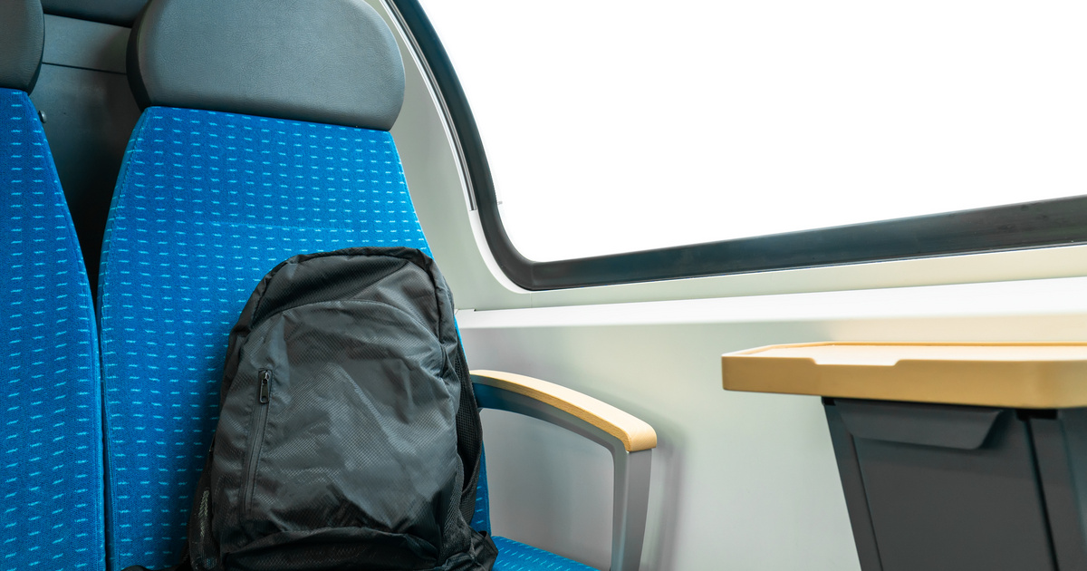 Trolin felejtette a táskáját egy 63 éves férfi: a rendőrség nem hitte el, mi van benne