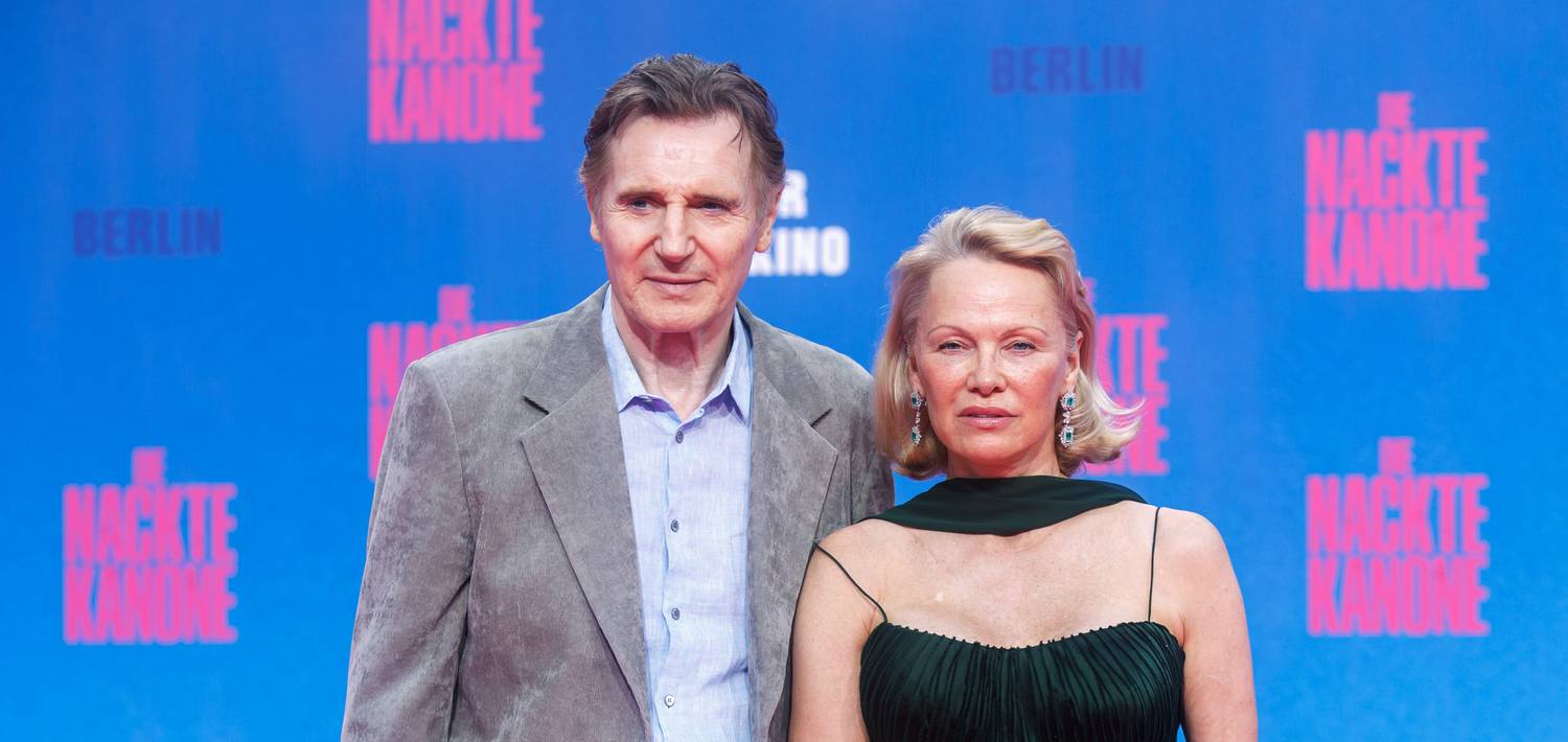 Pamela Anderson megtörte a csendet – elárulta, mi van közte és Liam Neeson között