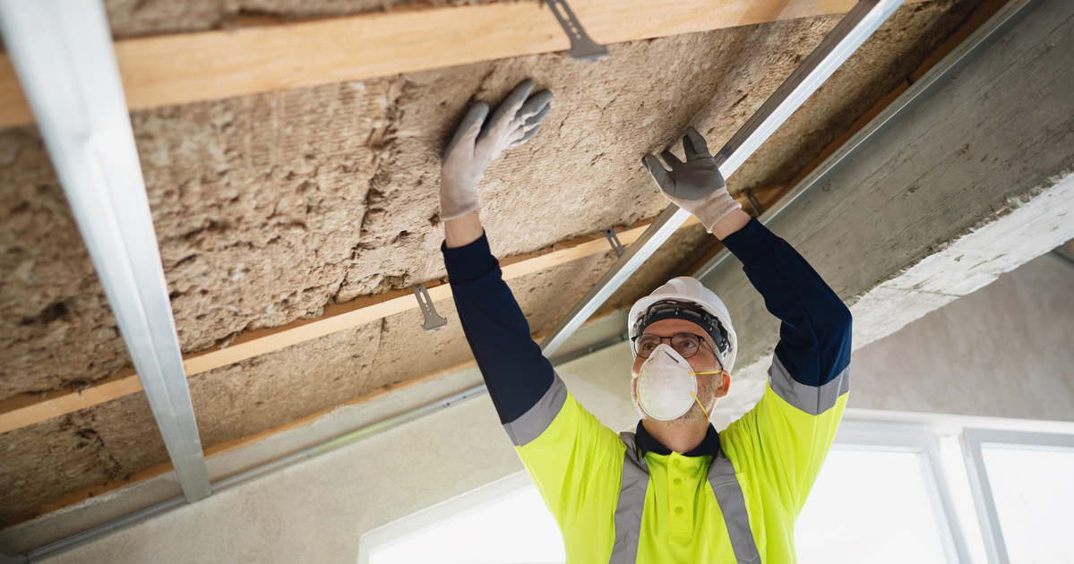 Közel olyan veszélyes, mint az azbeszt, mégis sok lakást ezzel szigetelnek: fibrózist és tüdőrákot is okozhat