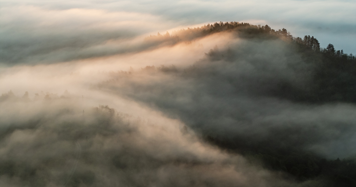 Több vármegyére is kiadták a figyelmeztetést, a levegő minősége is sokat romlik