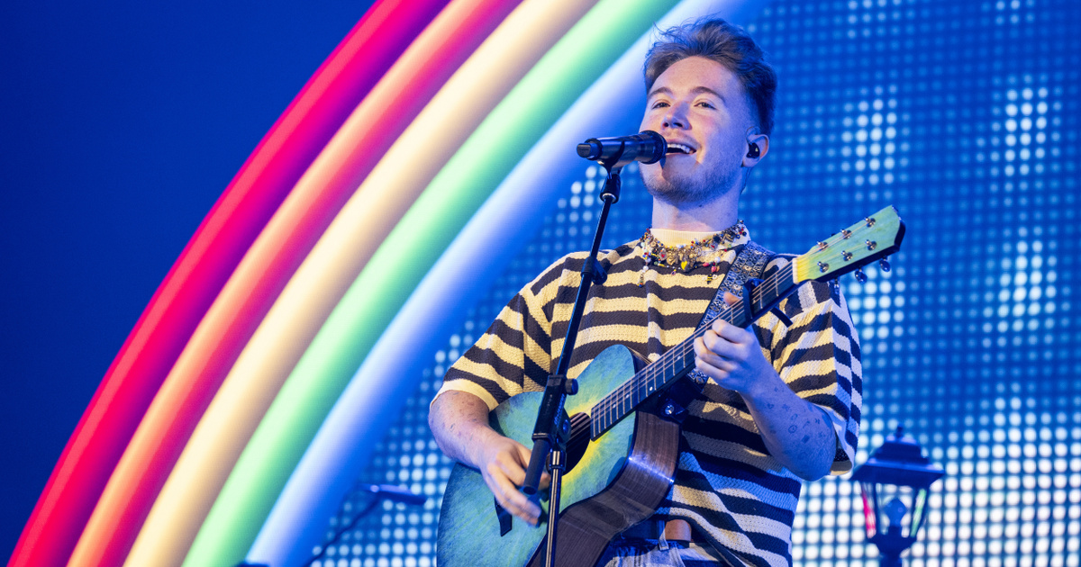 Hónapok óta nem tudjuk kiverni a fejünkből, mutatjuk a slágert, ami nem ereszt