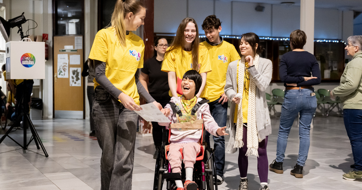 Leszállt egy angyal Békásmegyerre, Kapcsolda a neve