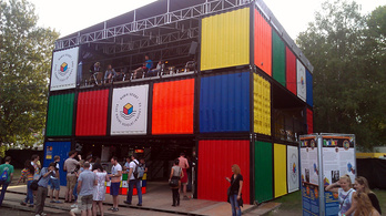 Vándorkiállítás is lehetne a szigetes Rubik-épületből