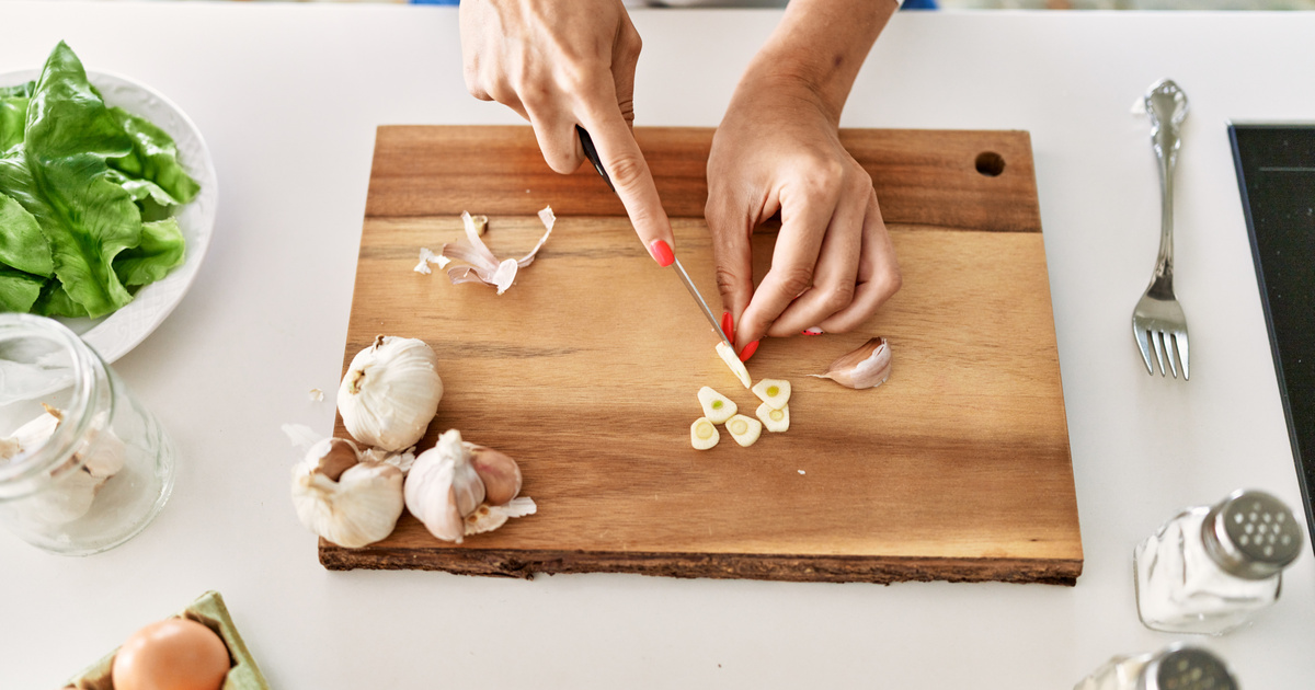 Ha így vágod fel a fokhagymát, meg fogsz lepődni az ízén - Ezen múlik, milyen lesz