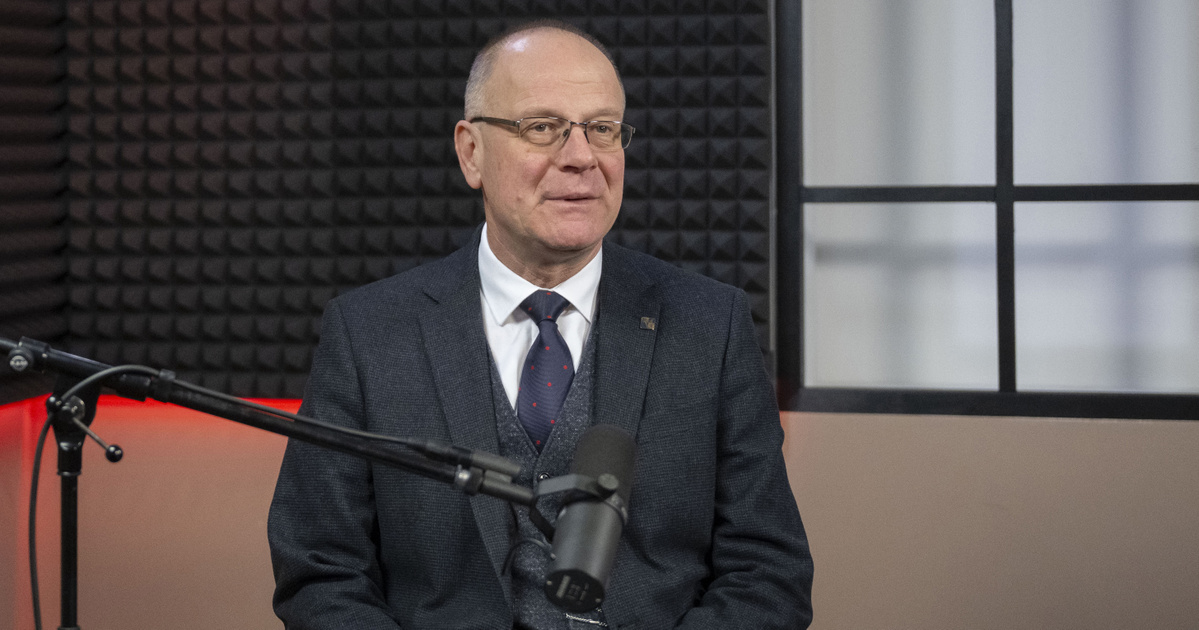 Még mindig nem beszél egymással Navracsics Tibor és Lázár János