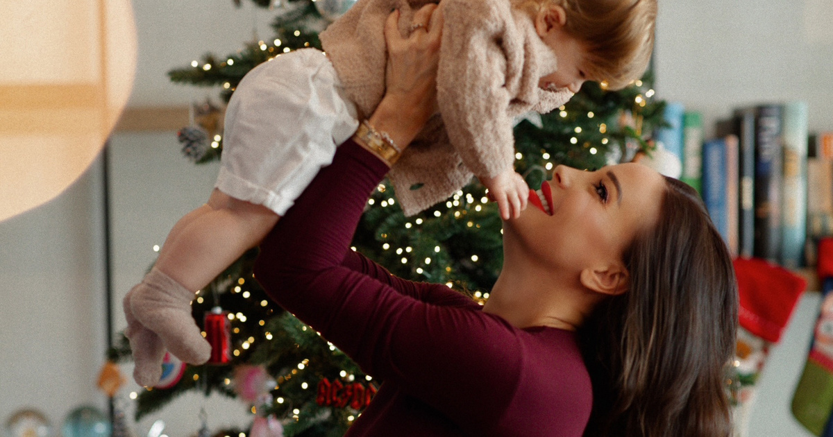 Ráthonyi-Palácsik Tímea gyerekei tündériek az exkluzív karácsonyi fotókon: először ünnepel négyesben a család