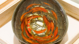 Élethű aranyhalak a csészében, avagy így kell 3D-ben festeni
