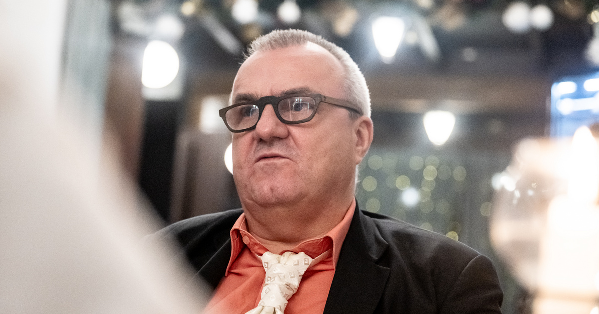 DrMáriás: Anettka felszállt a világűrbe, miközben kefélt, Delhusa Djoni elsírta magát