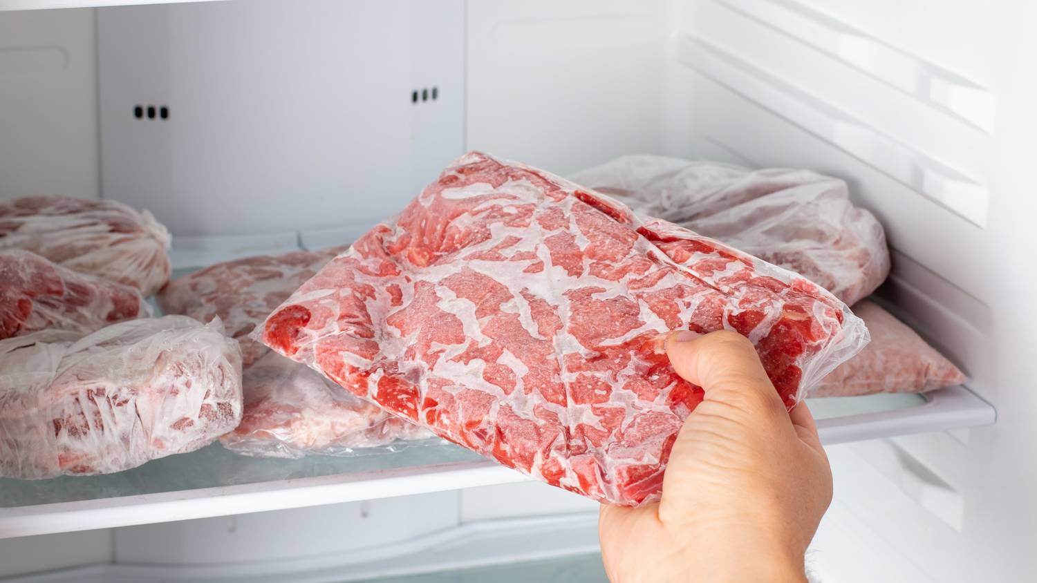 Sokan elrontják, pedig valójában ekkor kell kivenni a húst és a halat a fagyasztóból