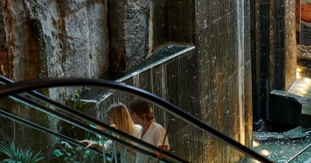 Több mint egymillió forintot gyűjtöttek össze a Westend szökőkútjából