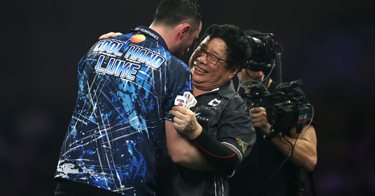 A tavalyi világbajnok csúnyán ellátta a 71 éves közönségkedvenc baját – videó!