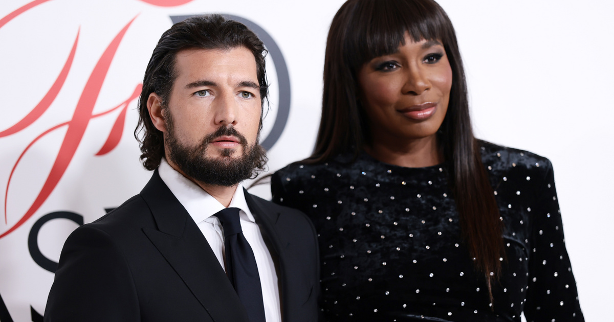 Testhezálló csipkeruhában ment férjhez a 45 éves sportolónő - Ilyen gyönyörű volt az esküvőn Venus Williams