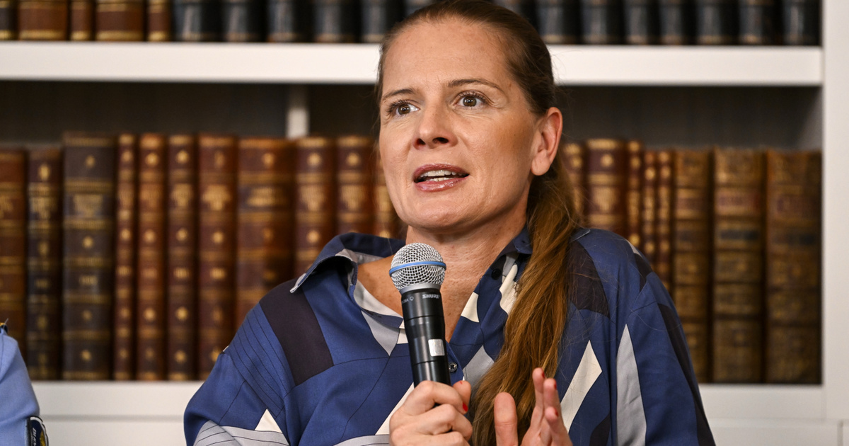 Csepel fideszes jelöltje életében először járt a Csepel Plázában