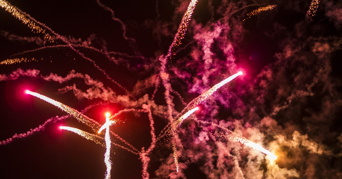 Szilveszterkor akár 200 ezer forintra is büntethetnek: ezekre a tűzijáték-szabályokra figyelj