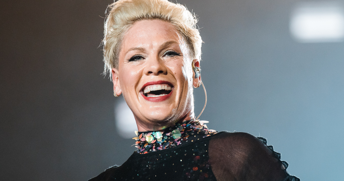 A kórházi ágyban köszöntette az újévet Pink