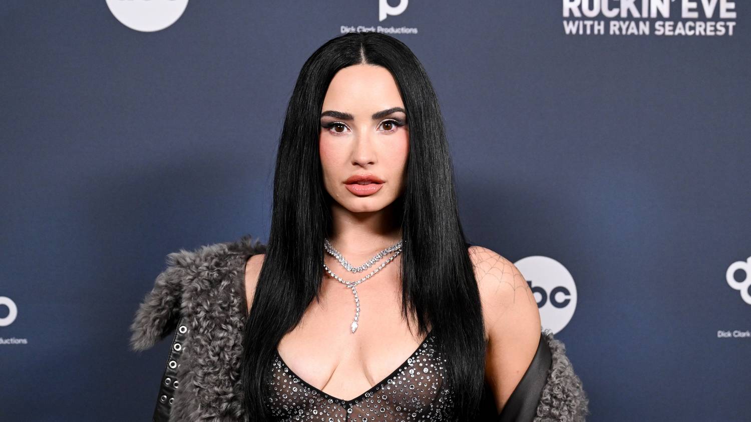 Demi Lovato bikiniben mutatta meg alakját több mint 20 kilós fogyása után