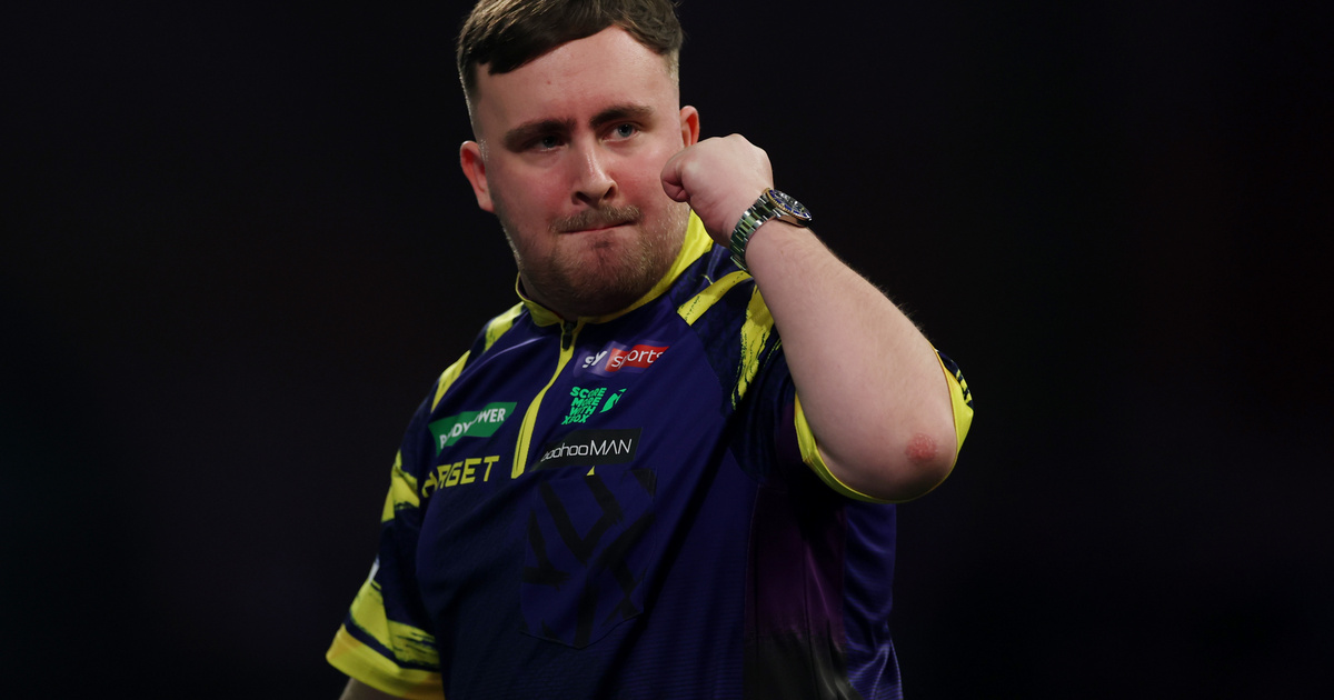 Megállíthatatlan Luke Littler, sorozatban harmadik döntőjére készülhet a darts 18 éves üstököse