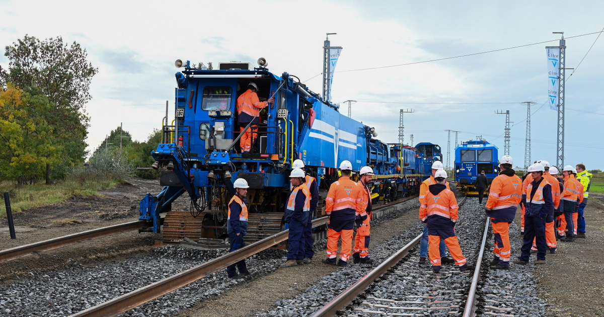 Lázár februárt ígért, de a szerbek szerint csak májusban lesz használható a Budapest-Belgrád vasútvonal magyar szakasza
