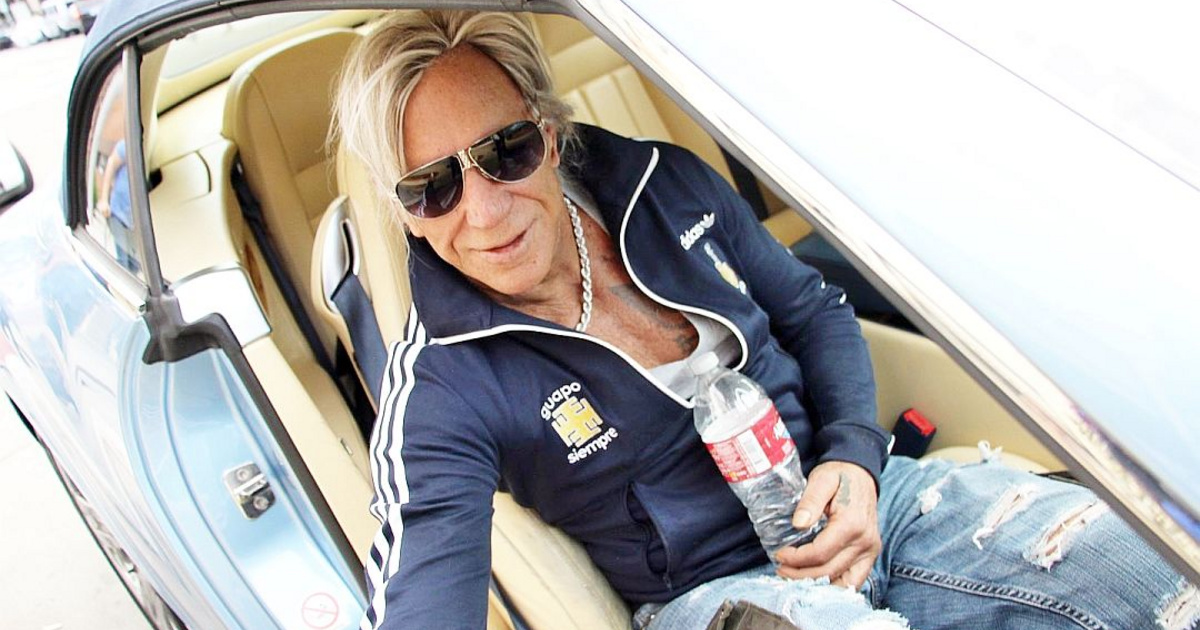 Hollywood bálványozta, bárkit és bármit megkaphatott, most az egész világ az egykori szexszimbólum bukását figyeli