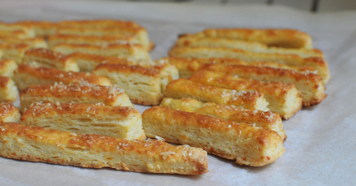 Mitől lesz tényleg omlós a sajtos rúd? Nem margarintól, az biztos