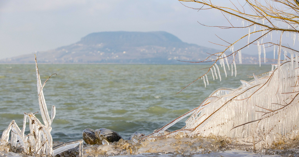 Index – Belföld – Menne már a Balatonra korcsolyázni? Így áll a tó a befagyással