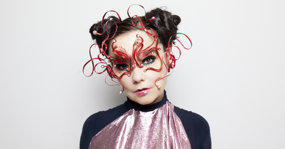 „Kegyetlen gyarmatosítók” – Björk nekiment Donald Trumpnak és Dániának is