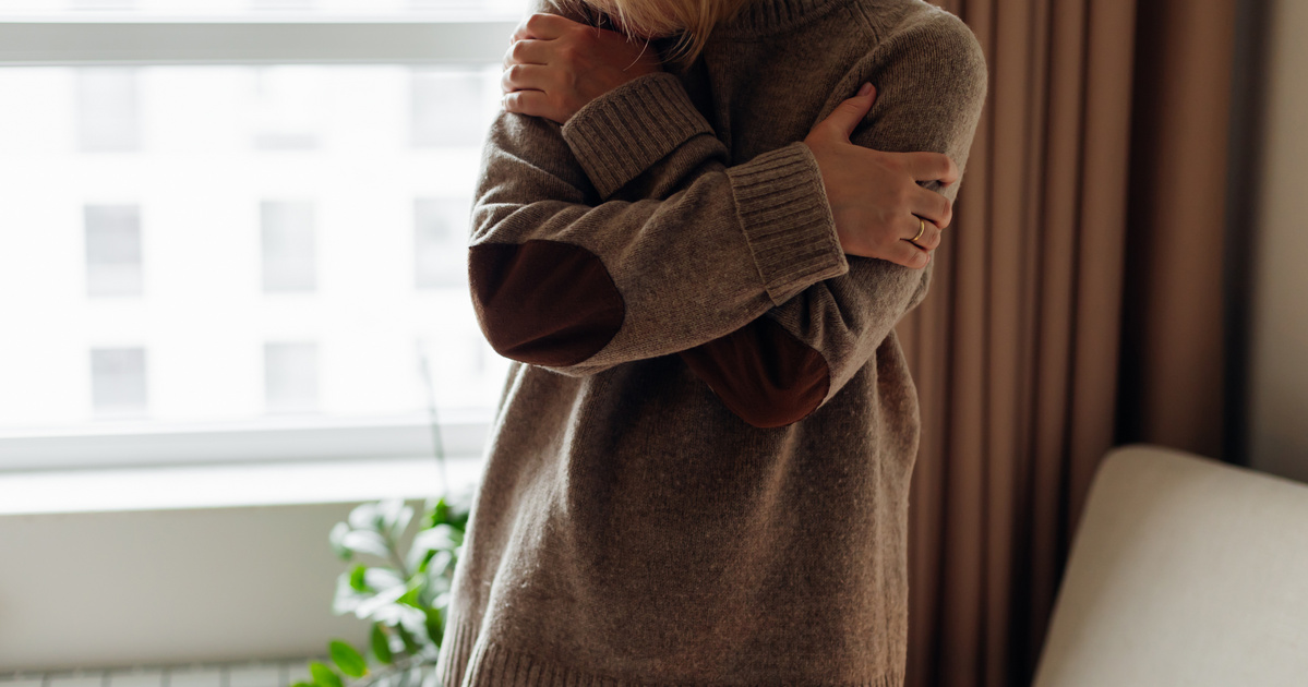 Így hordd 50 felett a tél kedvenc ruhadarabját, hogy ne legyen ódivatú és öreges