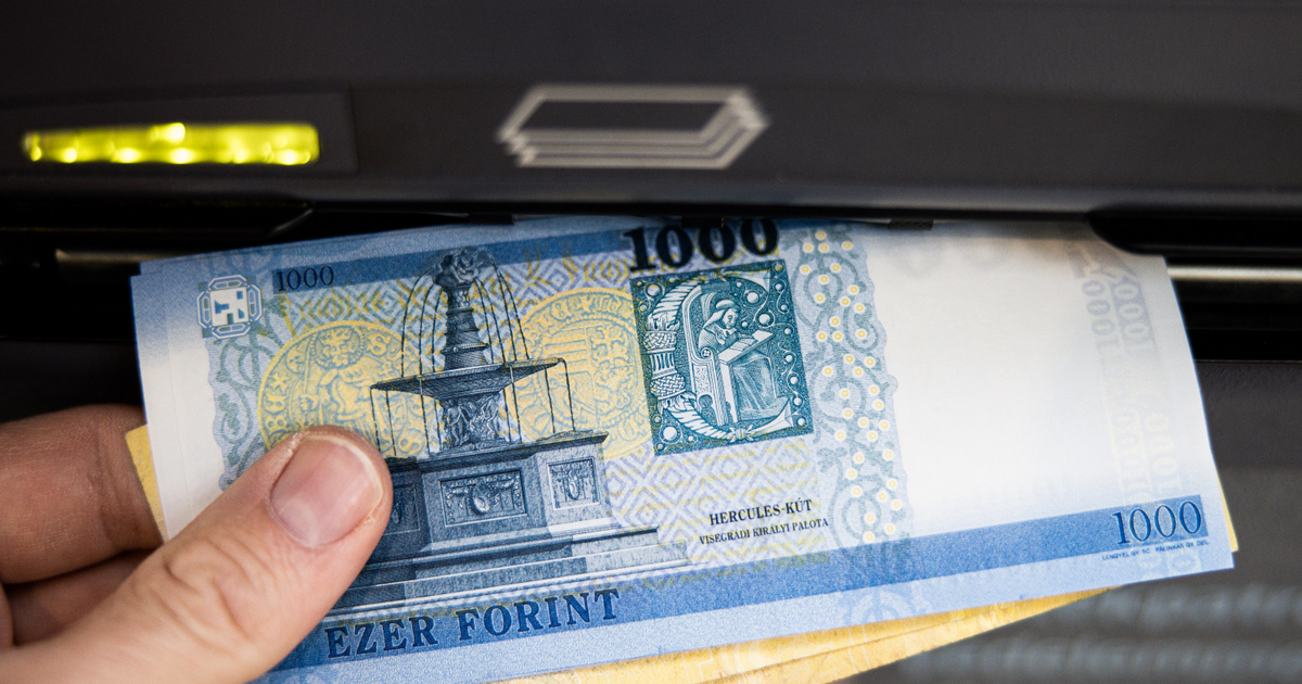 Hamarosan minden banknál megváltozik a készpénzfelvétel, de ezt sokan félreértik: szakértő mondta el a részleteket