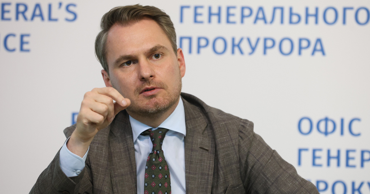 Újabb korrupciós botrány Ukrajnában: mintegy hetven millió dollárt loptak el és veszélyes lőszert szállítottak a frontra