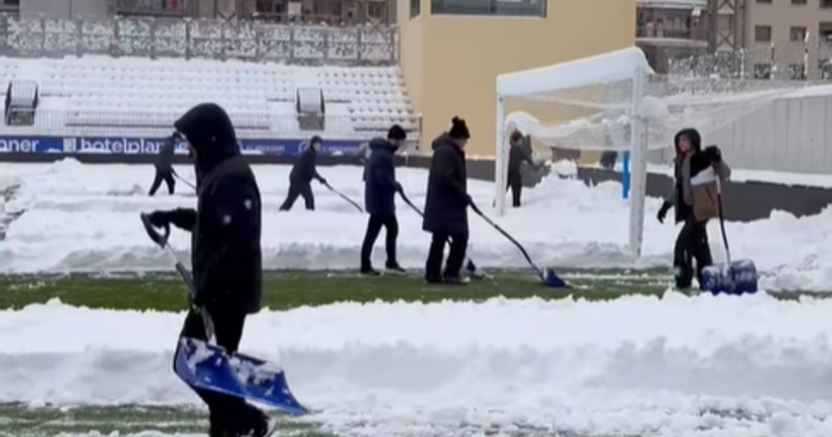 A világbajnok klubtulaj hólapátot ragadott, láthatta a vírusként terjedő videót: Túrjad a havat, ...!
