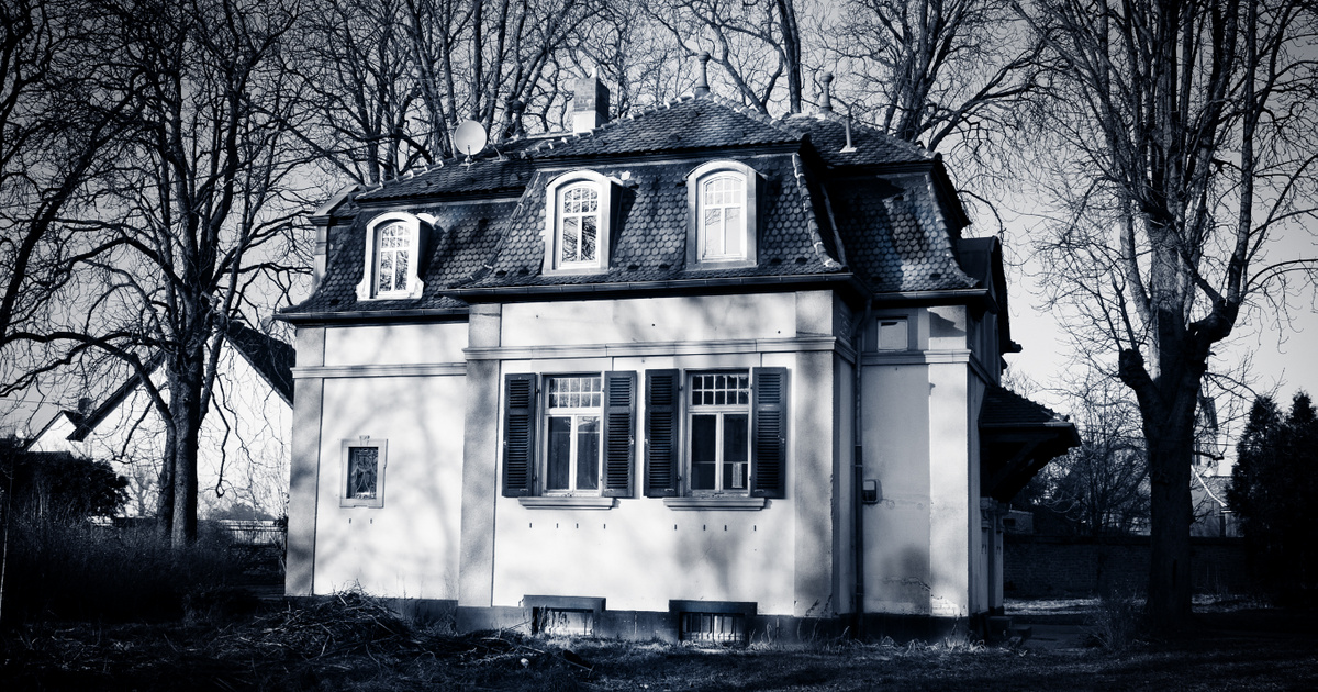 Így néz ki Matolcsyék elhagyatott luxusvillája: döbbenetes dolgokra bukkant az urbexező