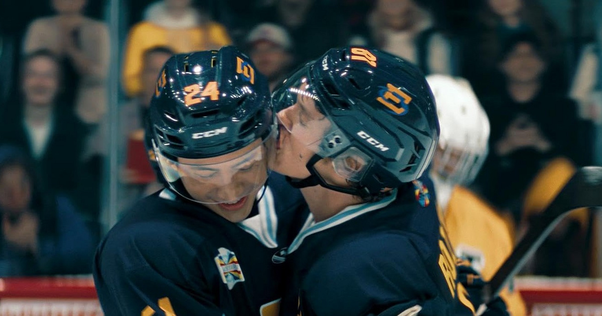 Sorra dönti a rekordokat a meleg jéghokisok románcából készült sorozat