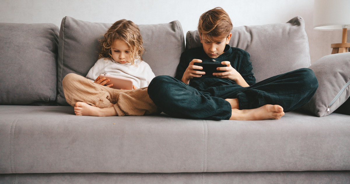 Gátolja az agyi fejlődést, de a magyar szülőket hidegen hagyja – Friss kutatás