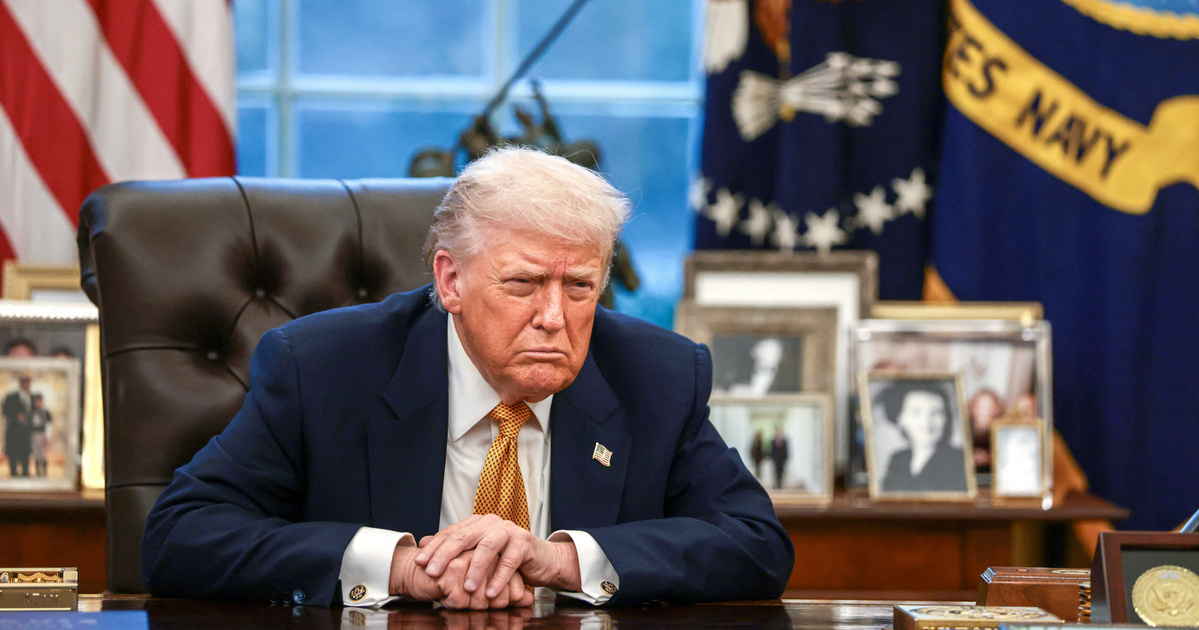 Donald Trump asztalán voltak az Irán elleni támadás tervei, de meggondolta magát