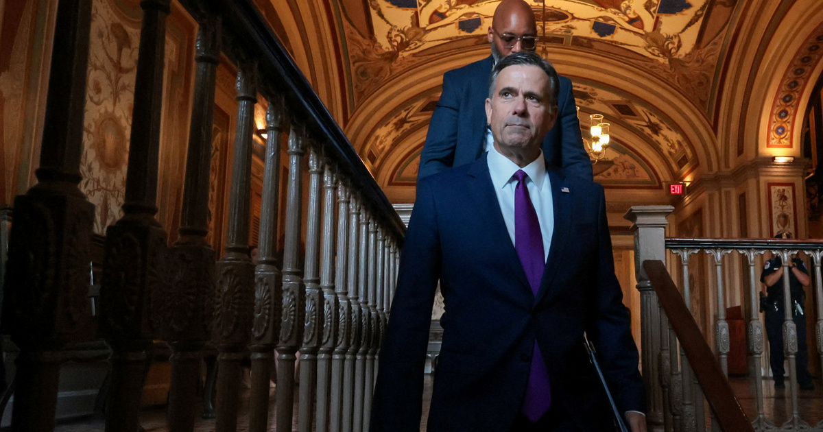 Donald Trump utasítására Venezuela új elnökével tárgyalt a CIA igazgatója