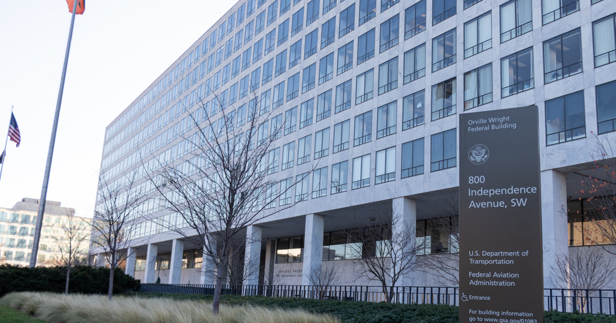 Katonai műveletek veszélye miatt figyelmeztetést adott ki az Egyesült Államok