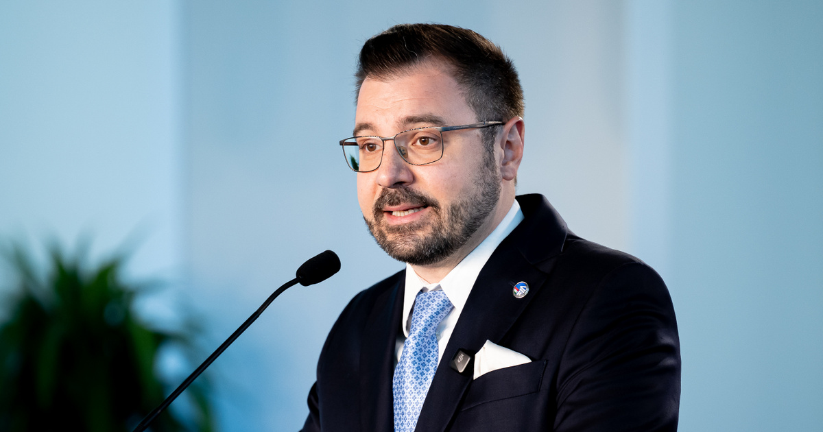 „Oh, te közpénz bohóc” – elszabadult a kommentháború Szánthó Miklós posztja alatt