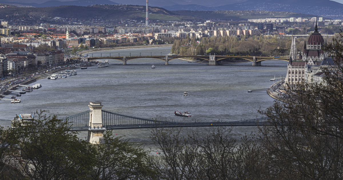 Kamera rögzítette, ahogy valaki a Lánchídról a Dunába esik – vizsgálják, van-e kapcsolat az eltűnt Mátyás esetével