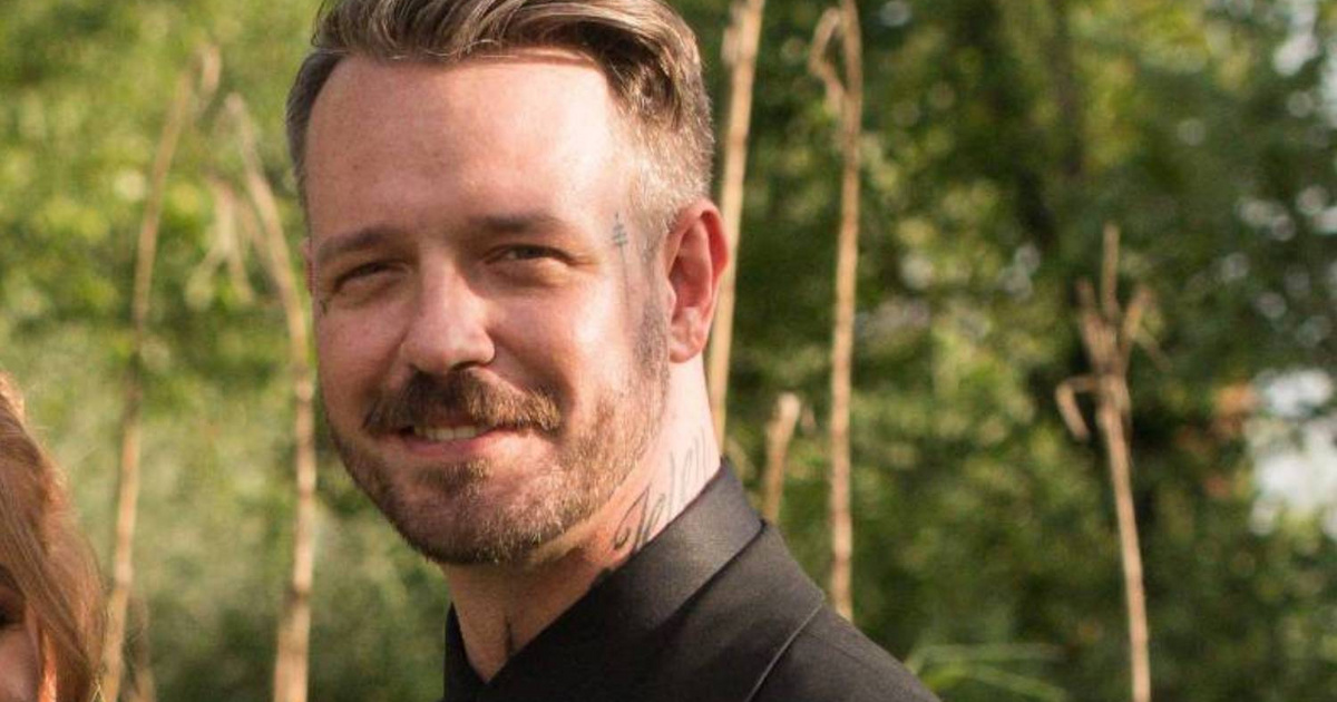 A TV2 sztárja az erdő közepére költözött: ő maga építette fel a házát