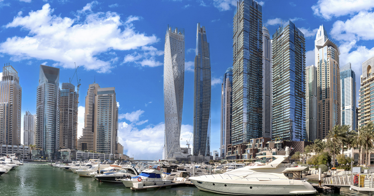 Így néz ki a világ legmagasabb szállodája: a lábai előtt hever a Perzsa-öböl