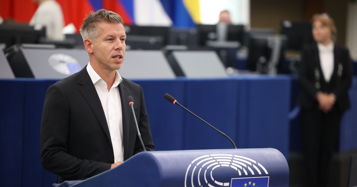 Megbüntette az Európai Néppárt a Tisza Párt képviselőit