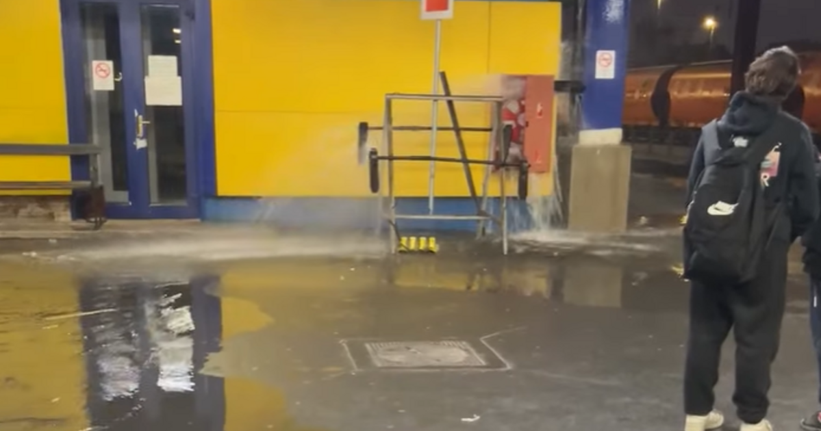 Az utasok legnagyobb meglepetésére átadták a „Köki vízesést” a Kőbánya–Kispest vasútállomáson
