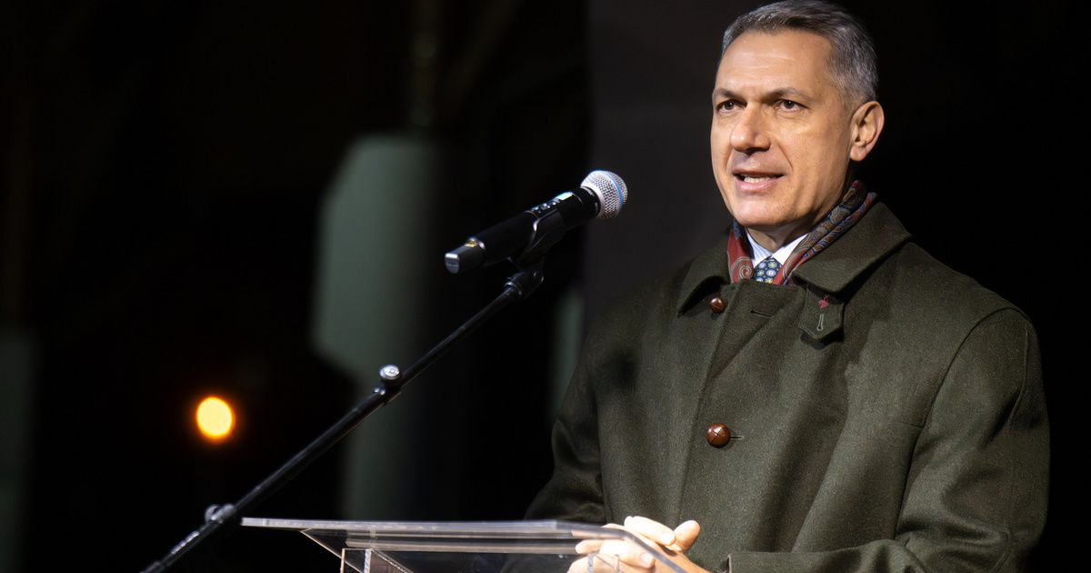 Lázár János: Hallom, mondják, el kell venni Mészáros Lőrinc és Tiborcz István vagyonát. És másnap mi lesz?