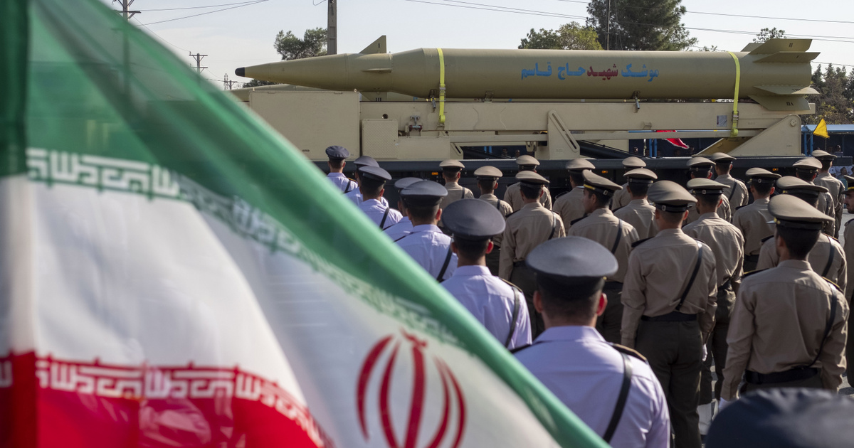 Csapásmérő távolságban az amerikai flotta, Irán készen áll a támadásra