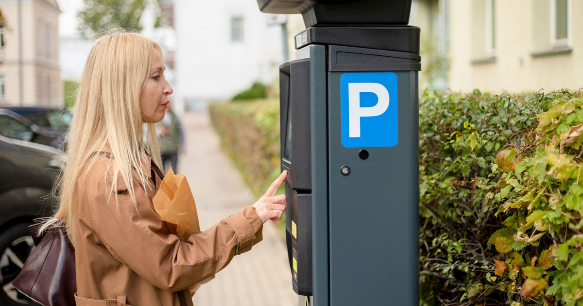 Súlyos büntetésre számíthatsz, ha megszokásból parkolsz: újabb budapesti városrész válik fizetőssé