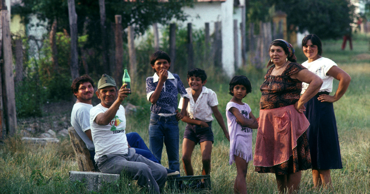 Sokáig láthatatlanok voltak, de már a cigányok hőseire is emlékezünk a magyar utcákon és tereken